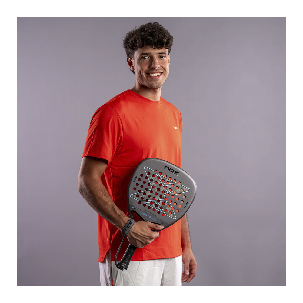 Nox Genius Attack 18K Alum padel racket - lifestyle view